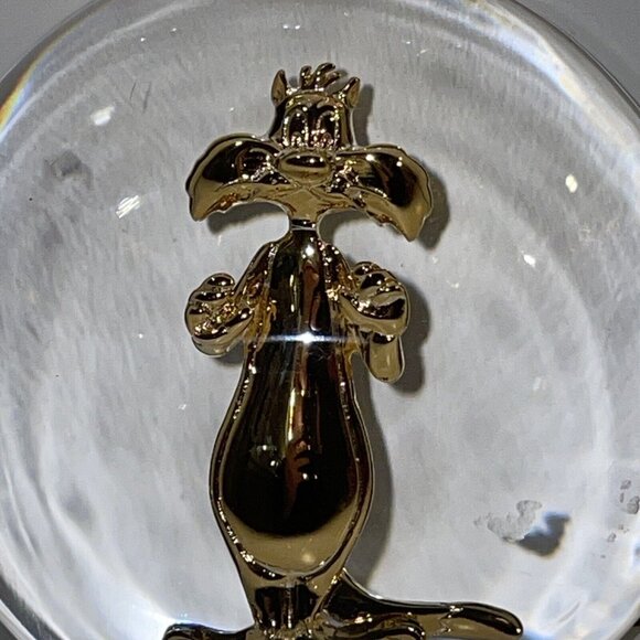 Vintage Clear Lucite Acrylic Looney Tunes Gold Tone Sylvester Paper Weight Nice! - Picture 4 of 11